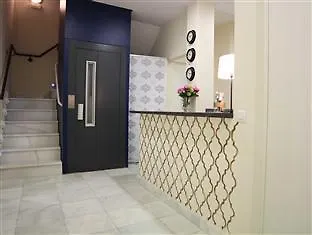 Hostal Grand Luxe *